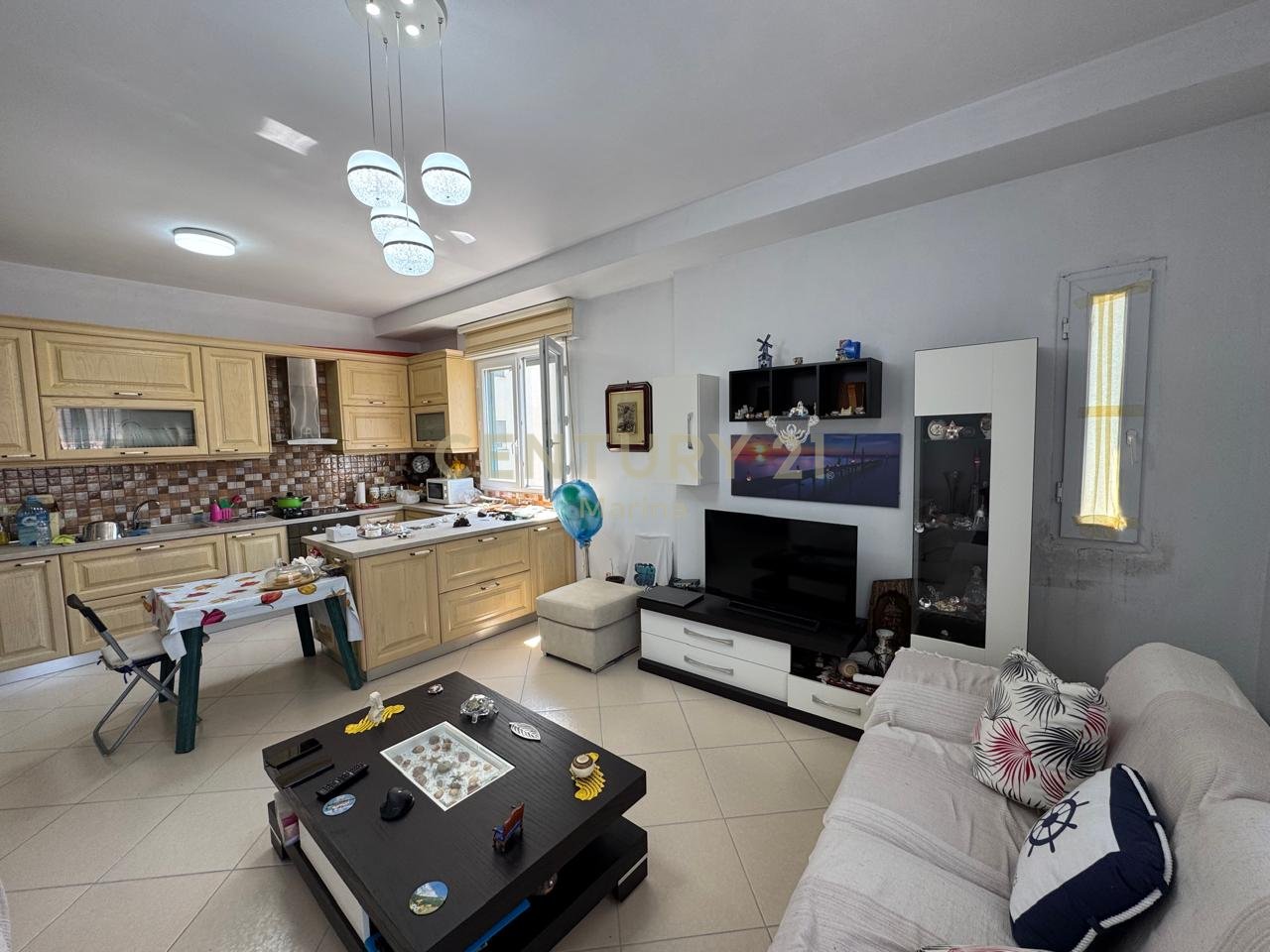 APARTAMENT 2+1+2 PER SHITJE,PRANE KONSULLATES ITALIANE NE LUNGOMARE!
