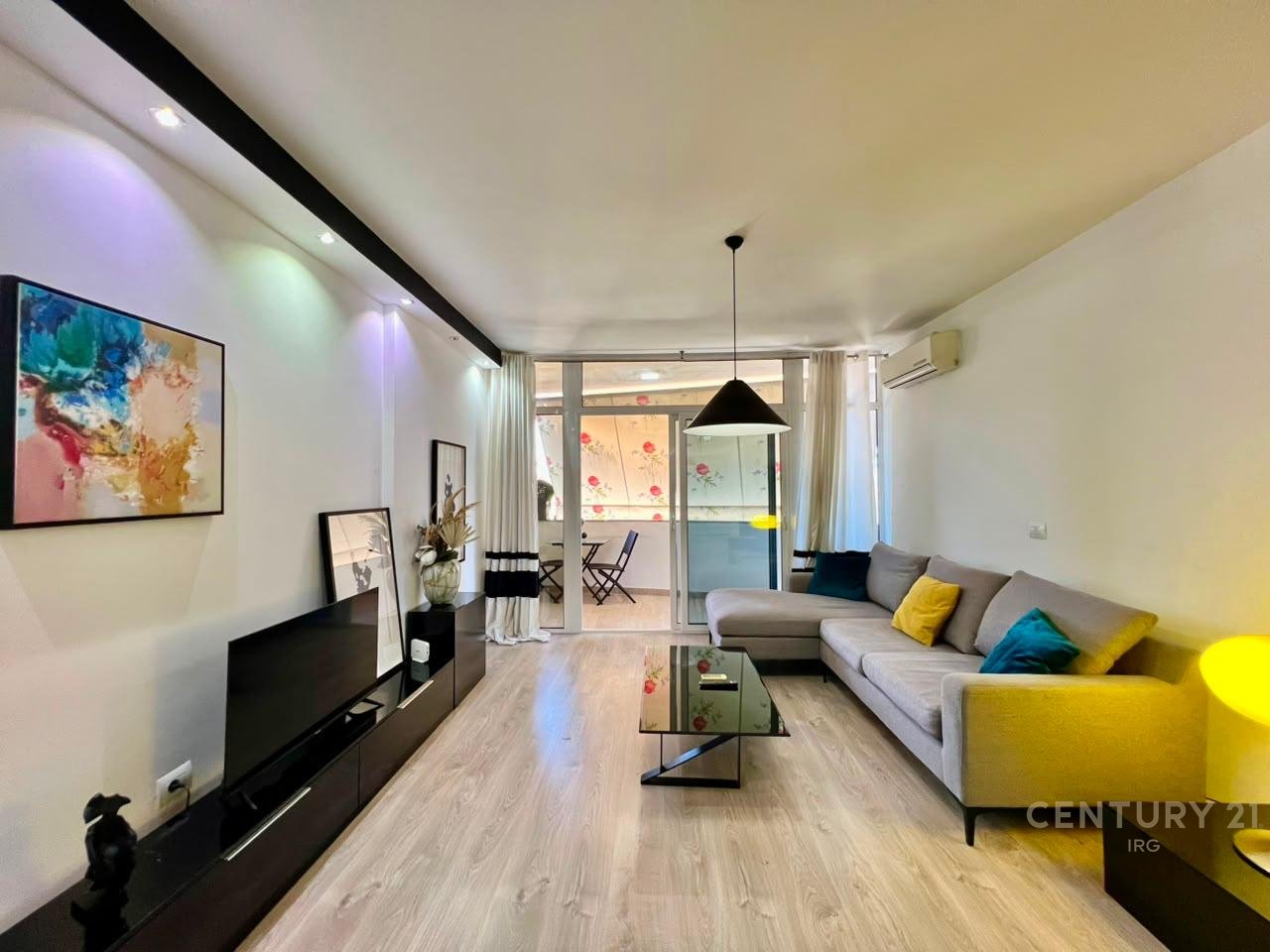 QIRA, APARTAMENT MODERN 1️⃣➕1️⃣, RRUGA KAVAJËS‼️