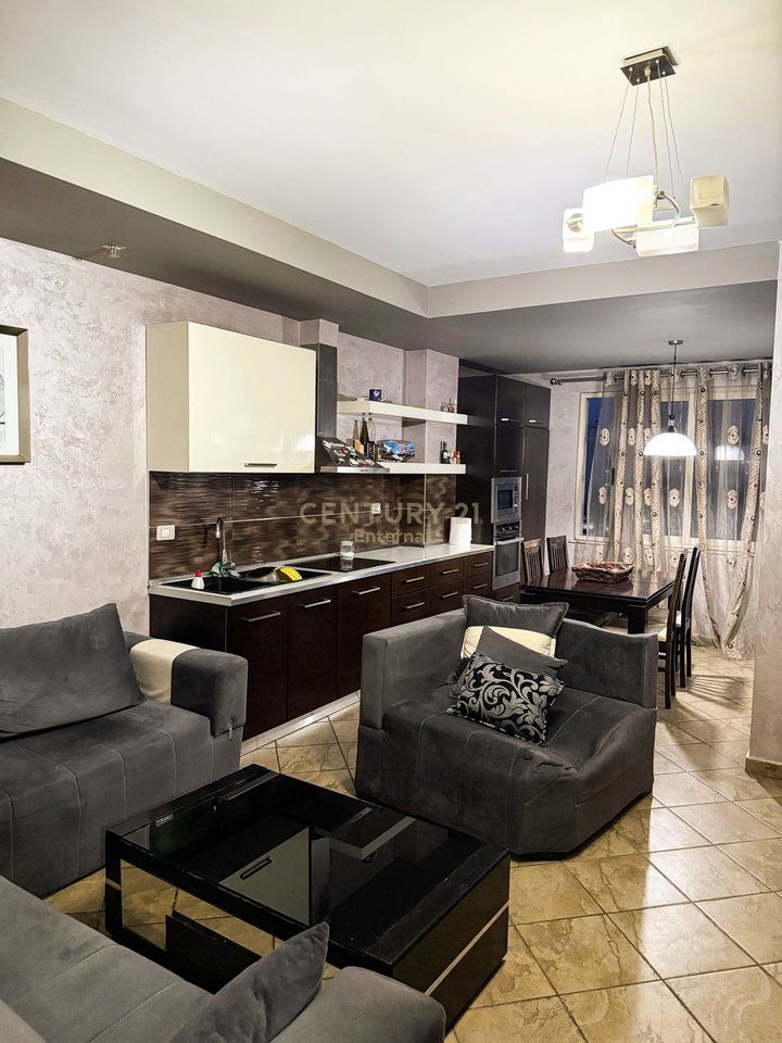 Ish Parku - Jepet 1+1 Modern Me Qera Pas Square 21
