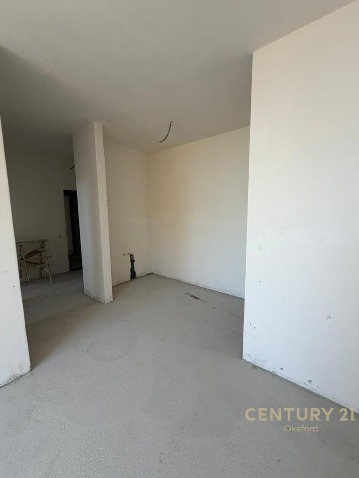 APARTMENT 1+1 WITH SEA VIEW NEAR MARINA BAY VLORE!