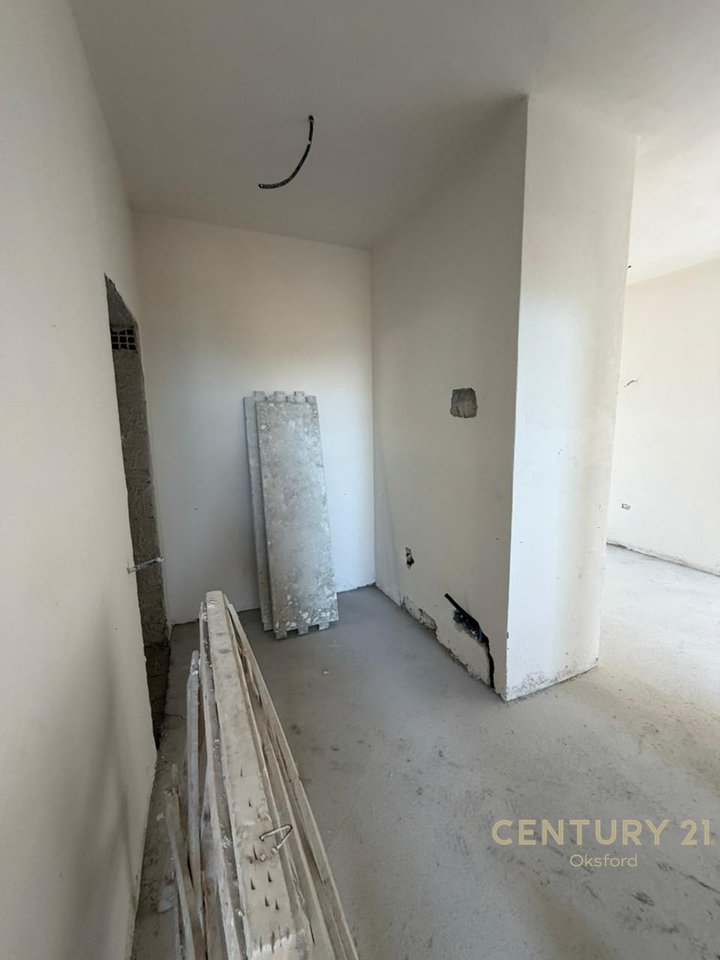 APARTMENT 1+1 WITH SEA VIEW NEAR MARINA BAY VLORE!