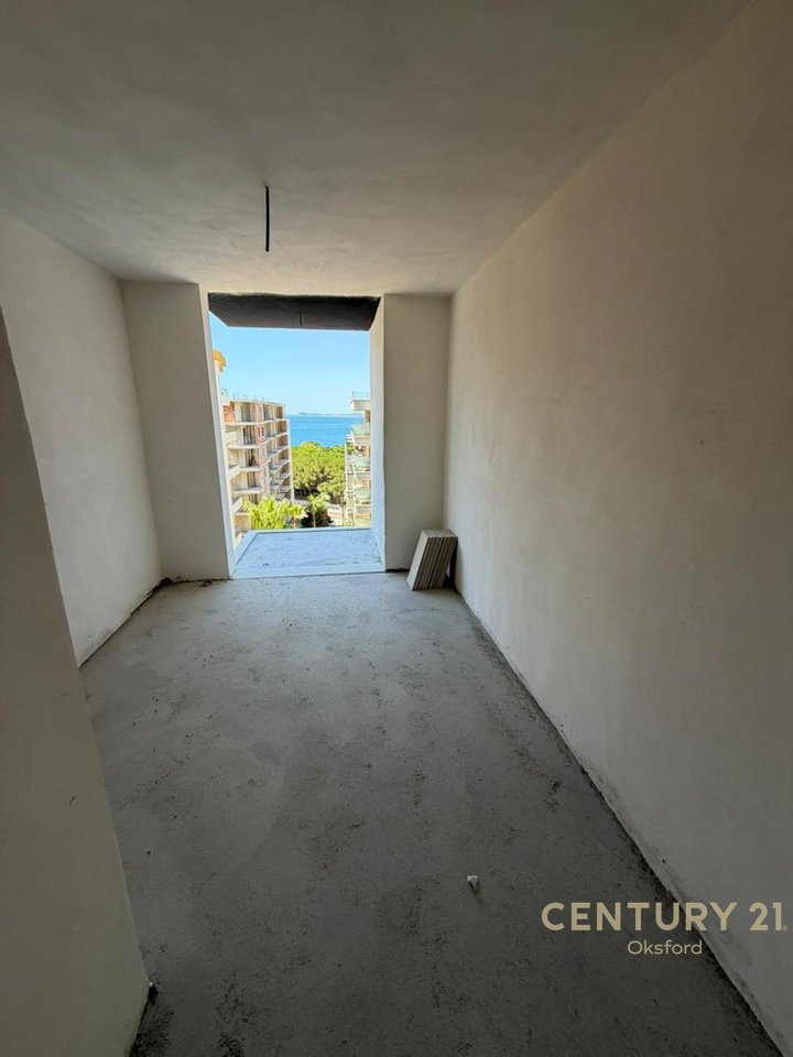 APARTMENT 1+1 WITH SEA VIEW NEAR MARINA BAY VLORE!