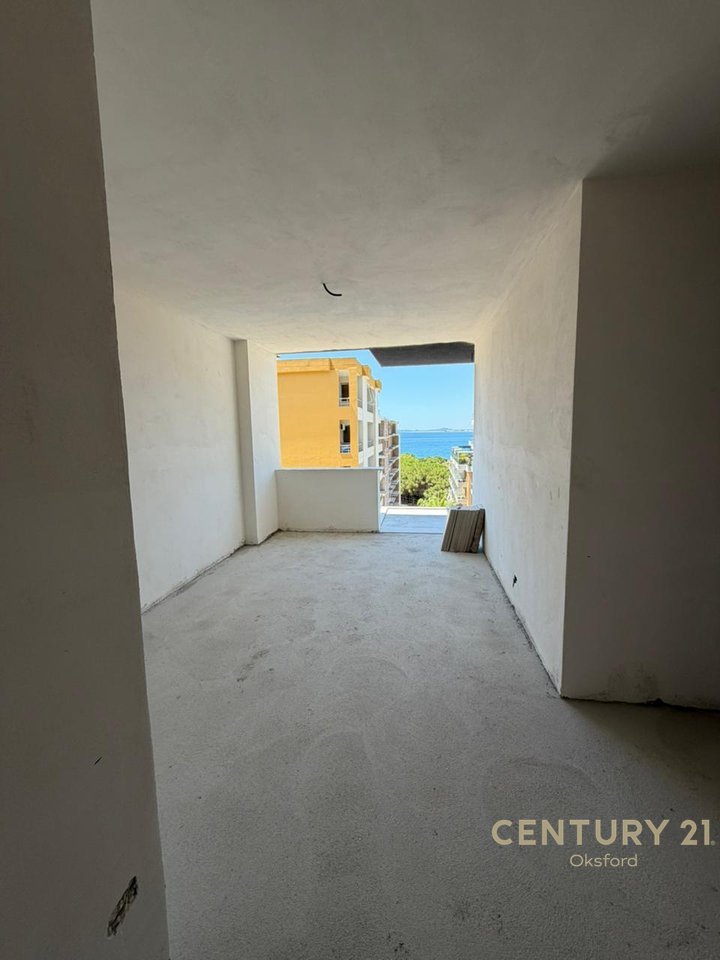 APARTMENT 1+1 WITH SEA VIEW NEAR MARINA BAY VLORE!