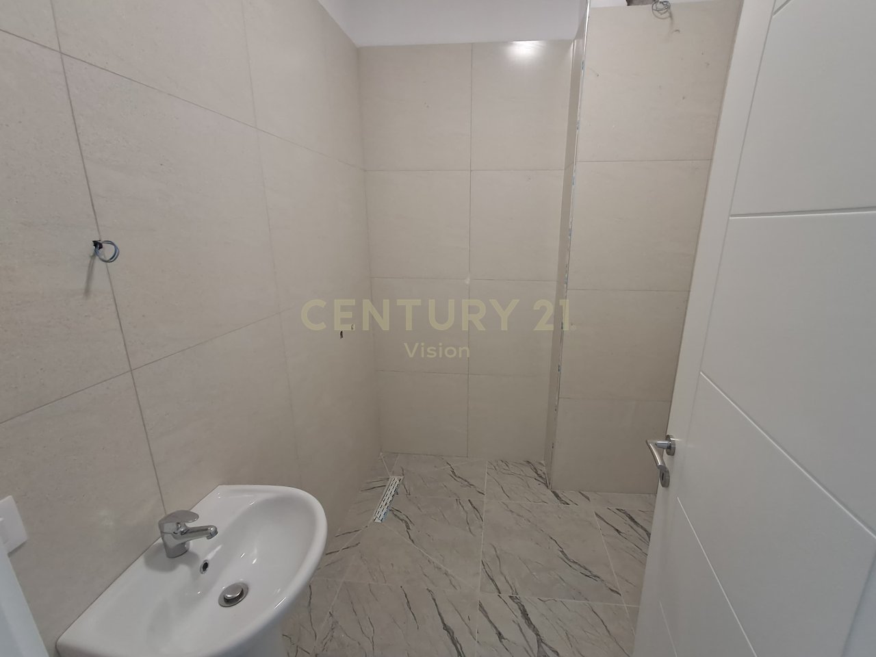 Apartment 3+1+3+ 2 balconies for sale, near Arres se Madhe, Shkoder - 135 m2