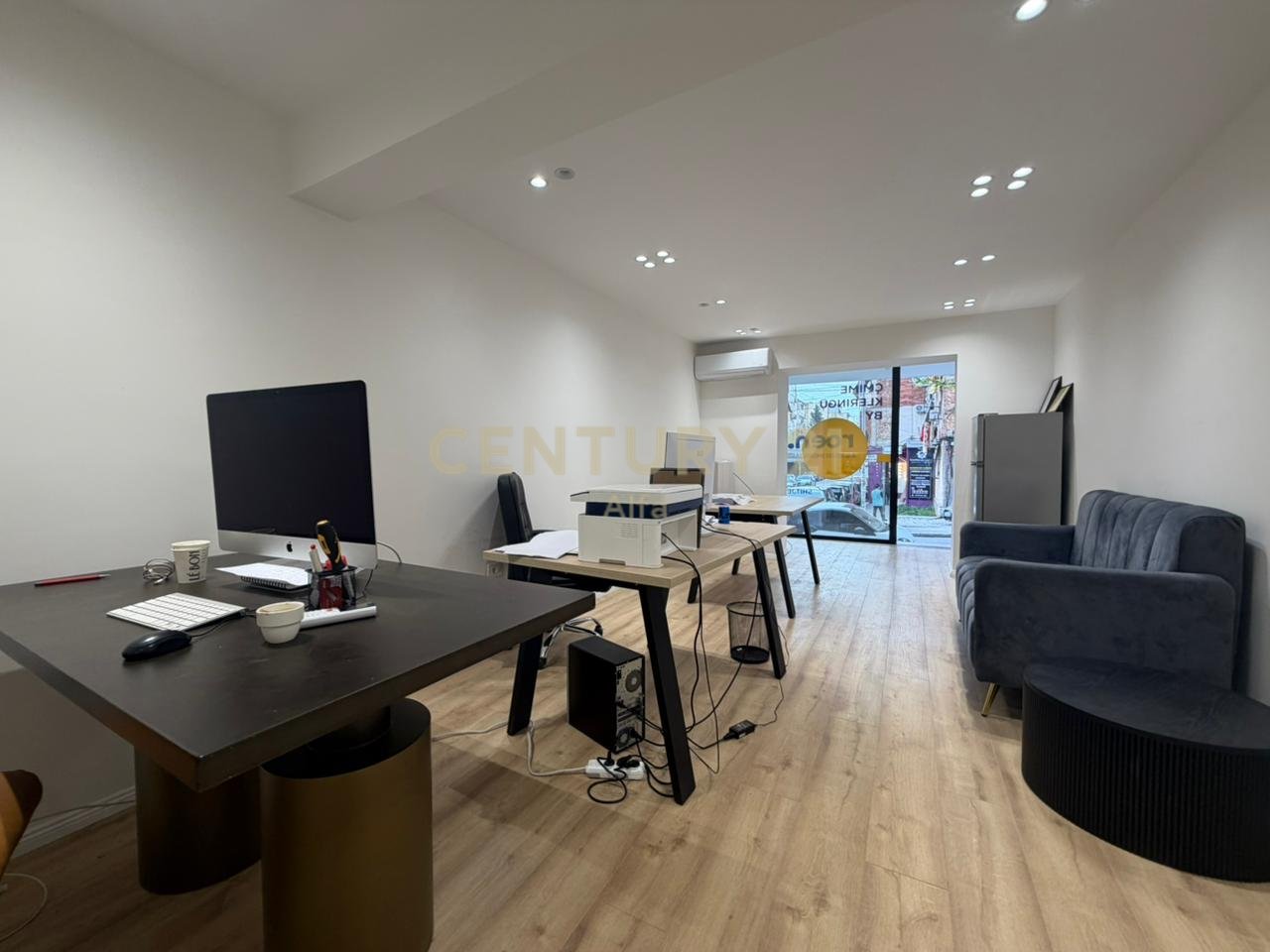 AFFITTO, AMBIENTE 30 m² PIANO 0, VICINO ALLA VIA KOSOVARËVE‼️