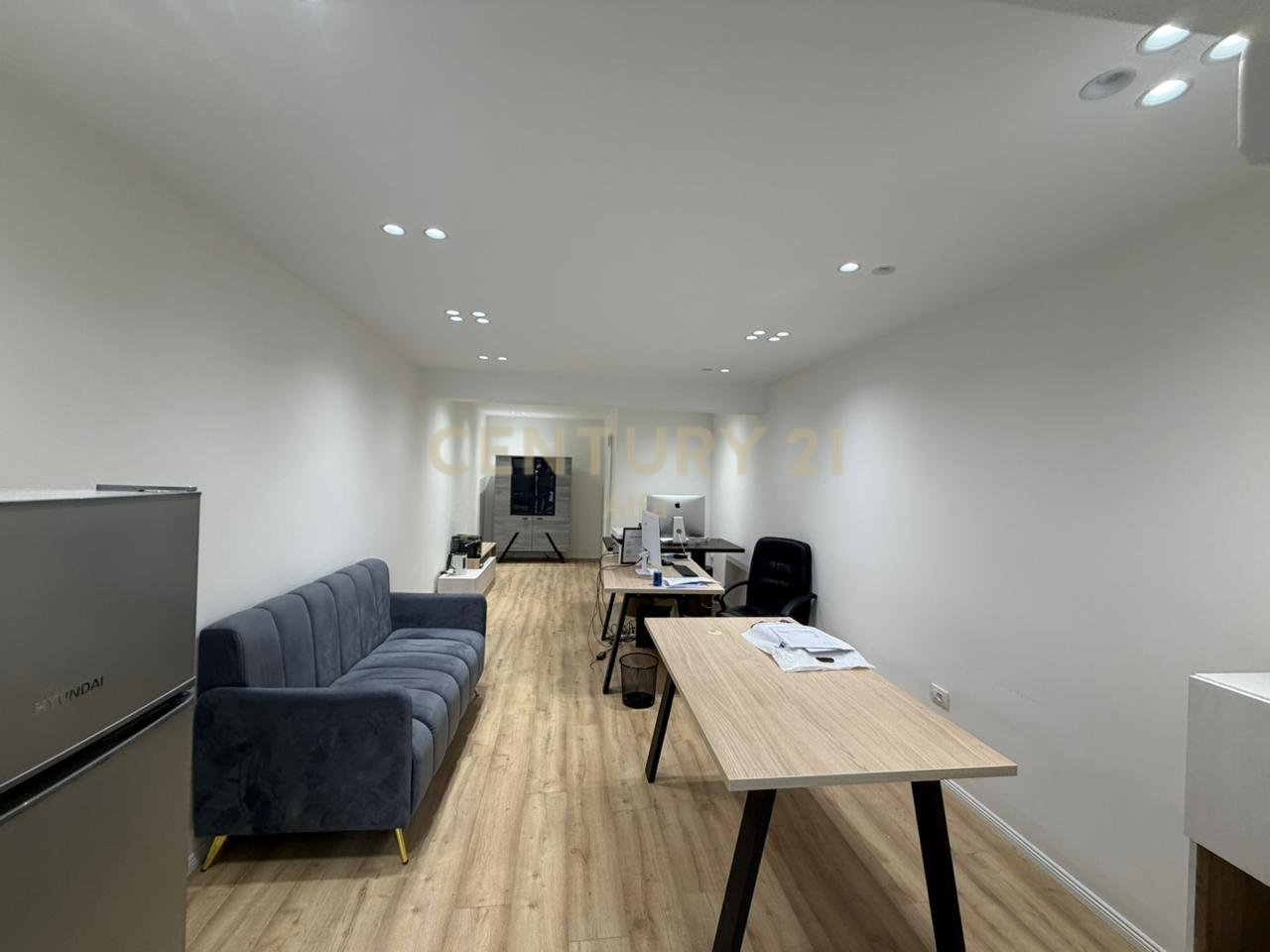 AFFITTO, AMBIENTE 30 m² PIANO 0, VICINO ALLA VIA KOSOVARËVE‼️