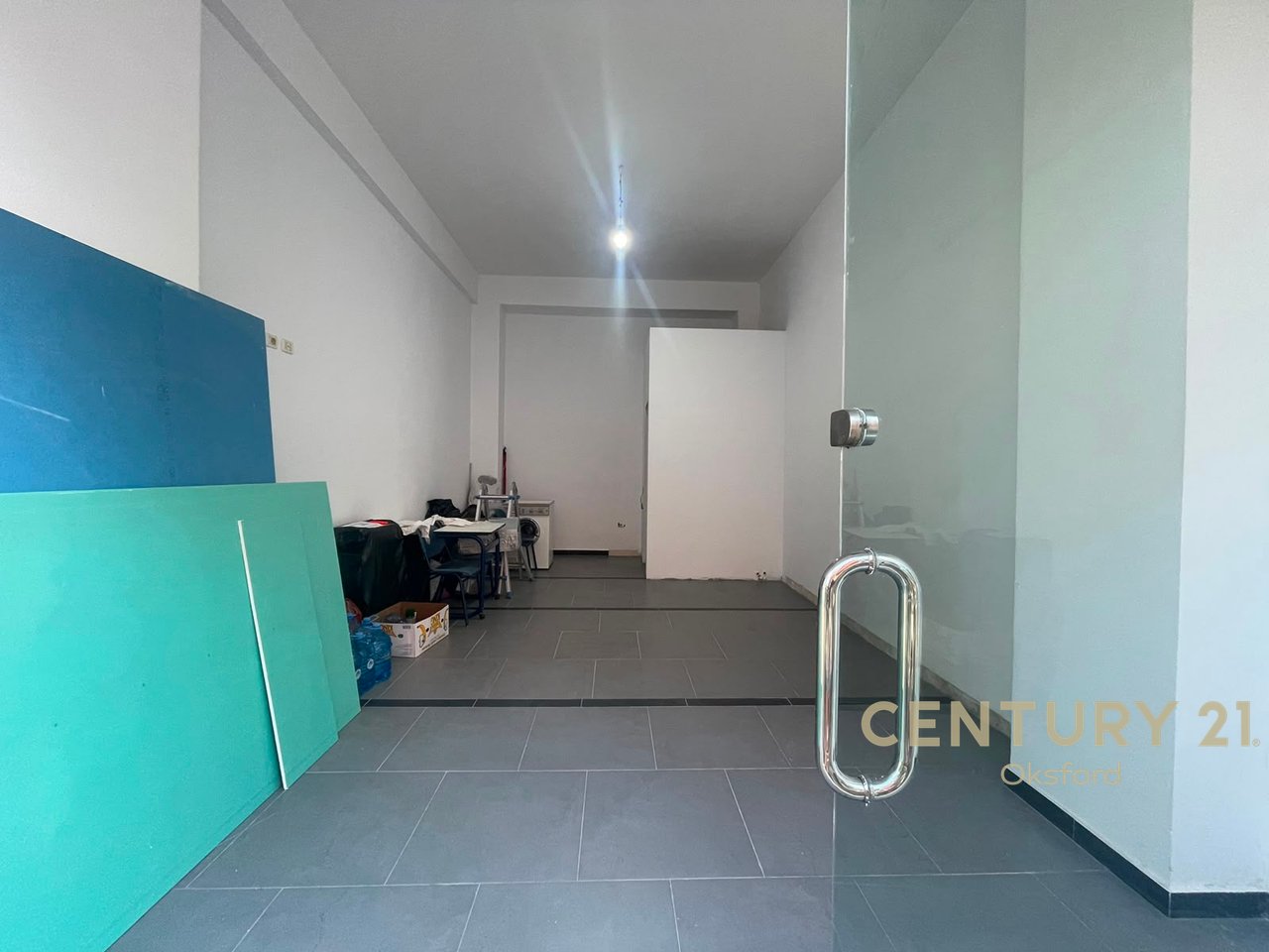 COMMERCIAL SPACE FOR RENT IN YZBERISHT
