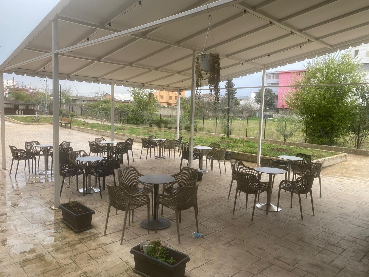 Shitet Bar-Kafe te Ardeno – Treshi, Ura e Kamzës !