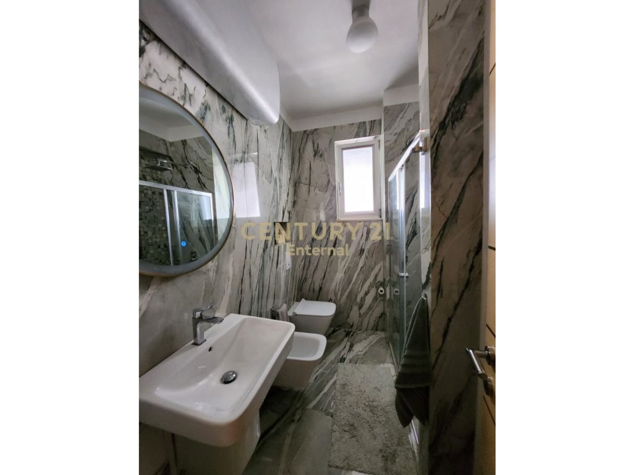 Apartament 2+1+ Post Parkimi Per Qera tek Air Albania