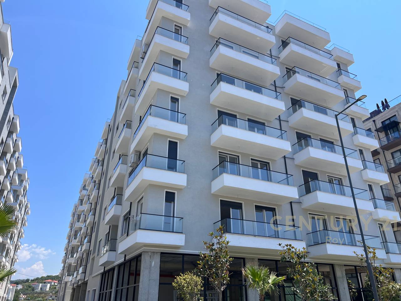 Commercial premises for sale, new construction, Golem!