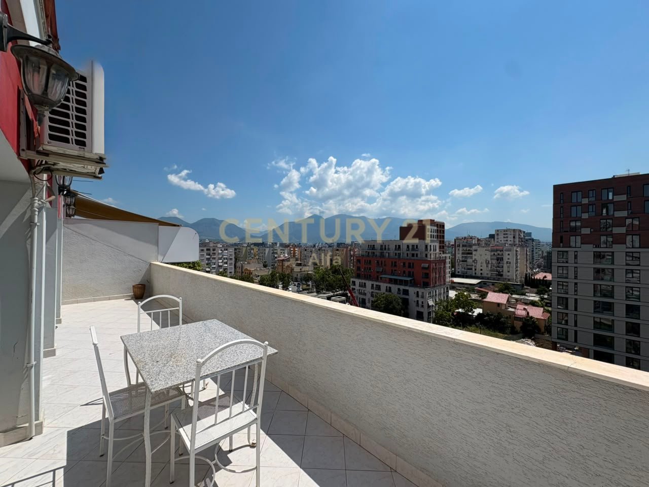 For rent apartment 2+1+storage with veranda, suitable for office, on Dritan Hoxha Street!