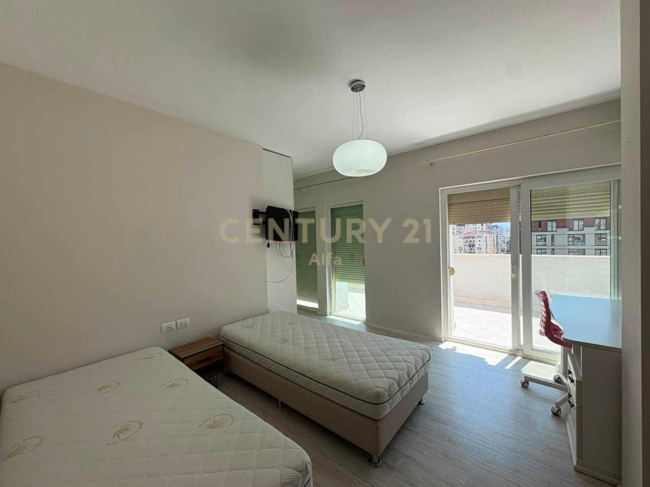 For rent apartment 2+1+storage with veranda, suitable for office, on Dritan Hoxha Street!