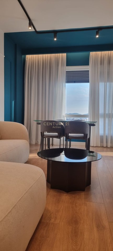 Jepet apartament me qera 1+1+parkim i super mobiluar perball  universitetit UET!