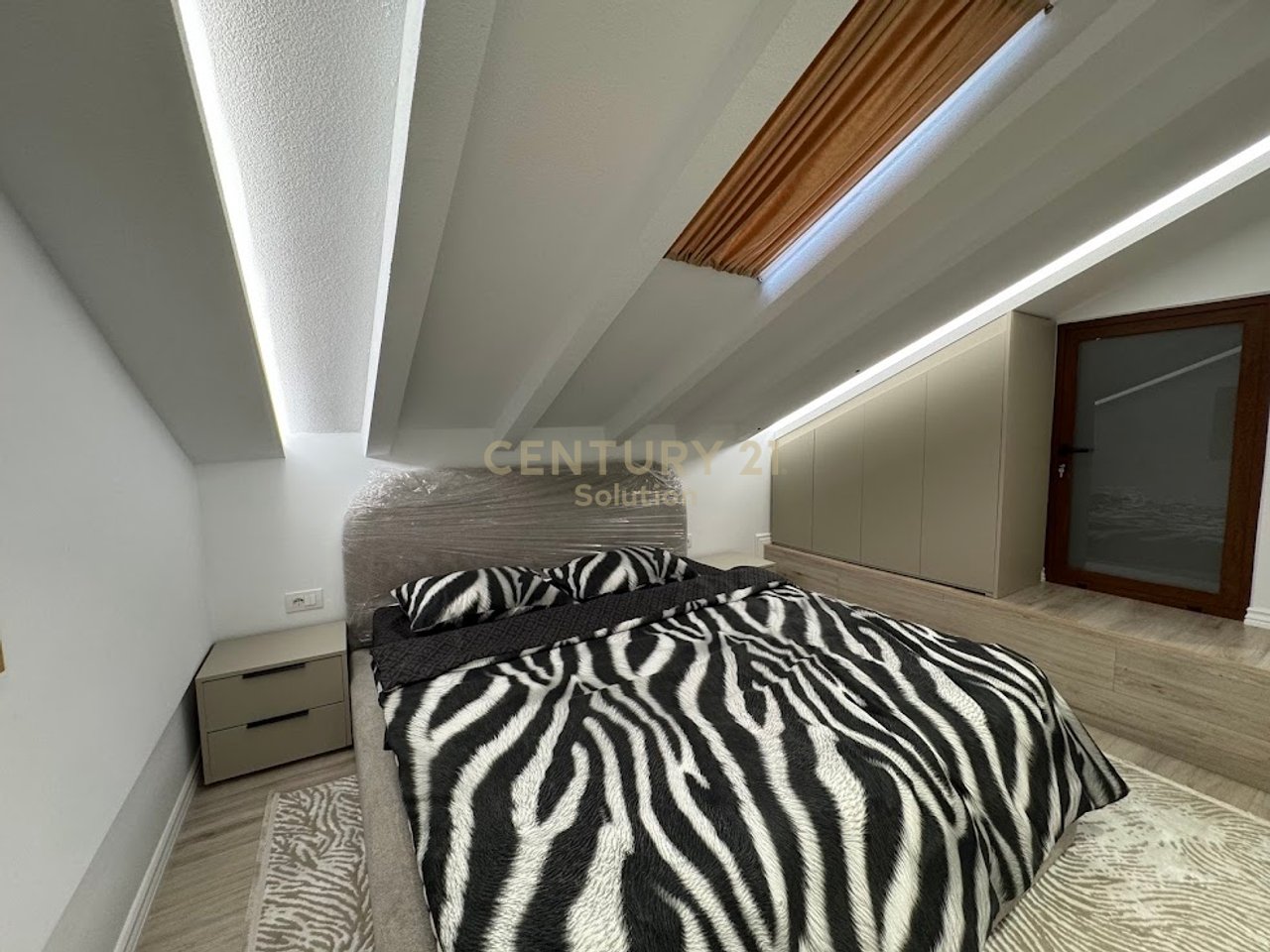 DUPLEX FOR RENT NEAR QSUT