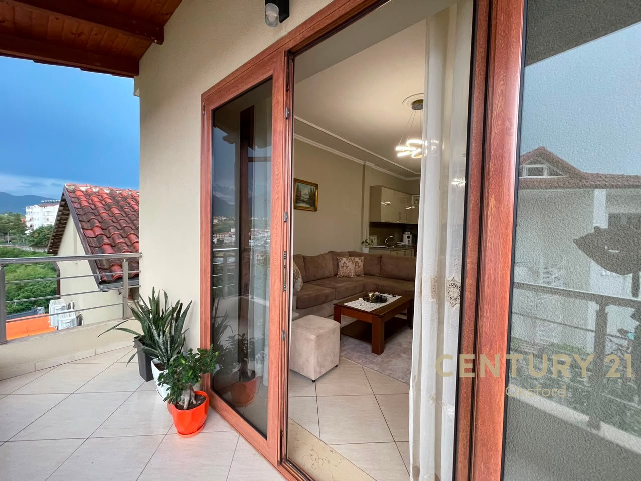 FOR RENT 2+1 APARTMENT WITH PARKING SPACE NEAR SAUK ROUNDABOUT