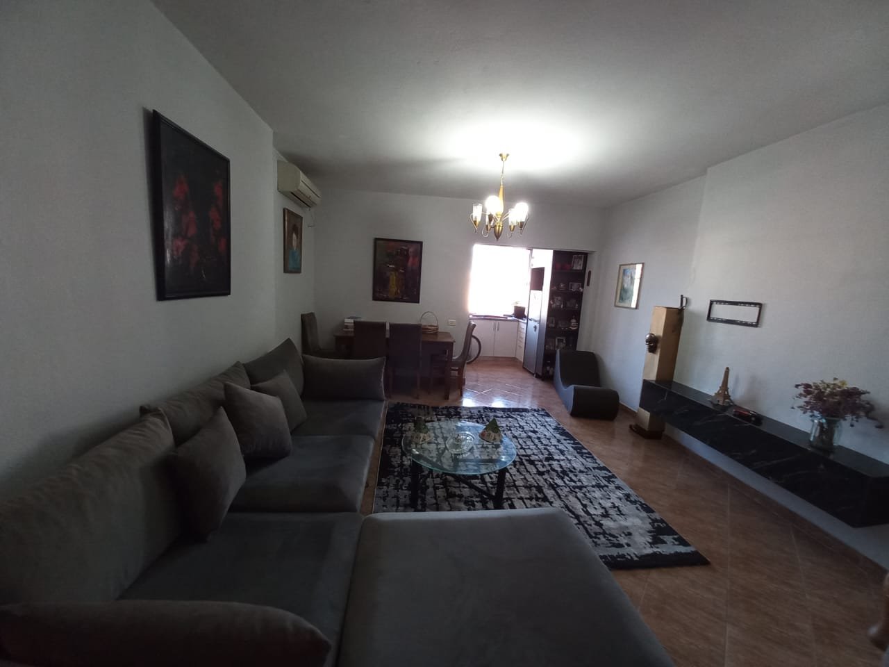 Apartament 2+1 Me Qira në Laprakë, Tiranë