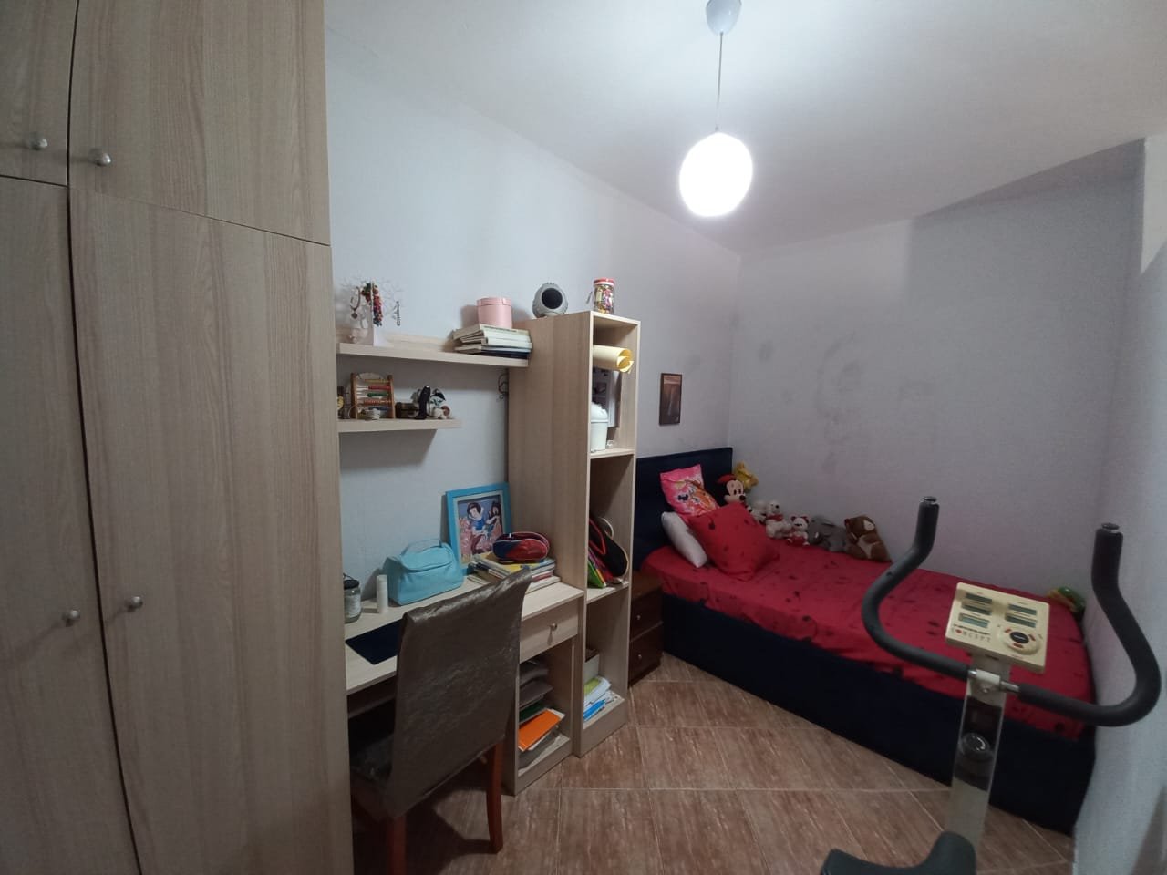 Apartament 2+1 Me Qira në Laprakë, Tiranë