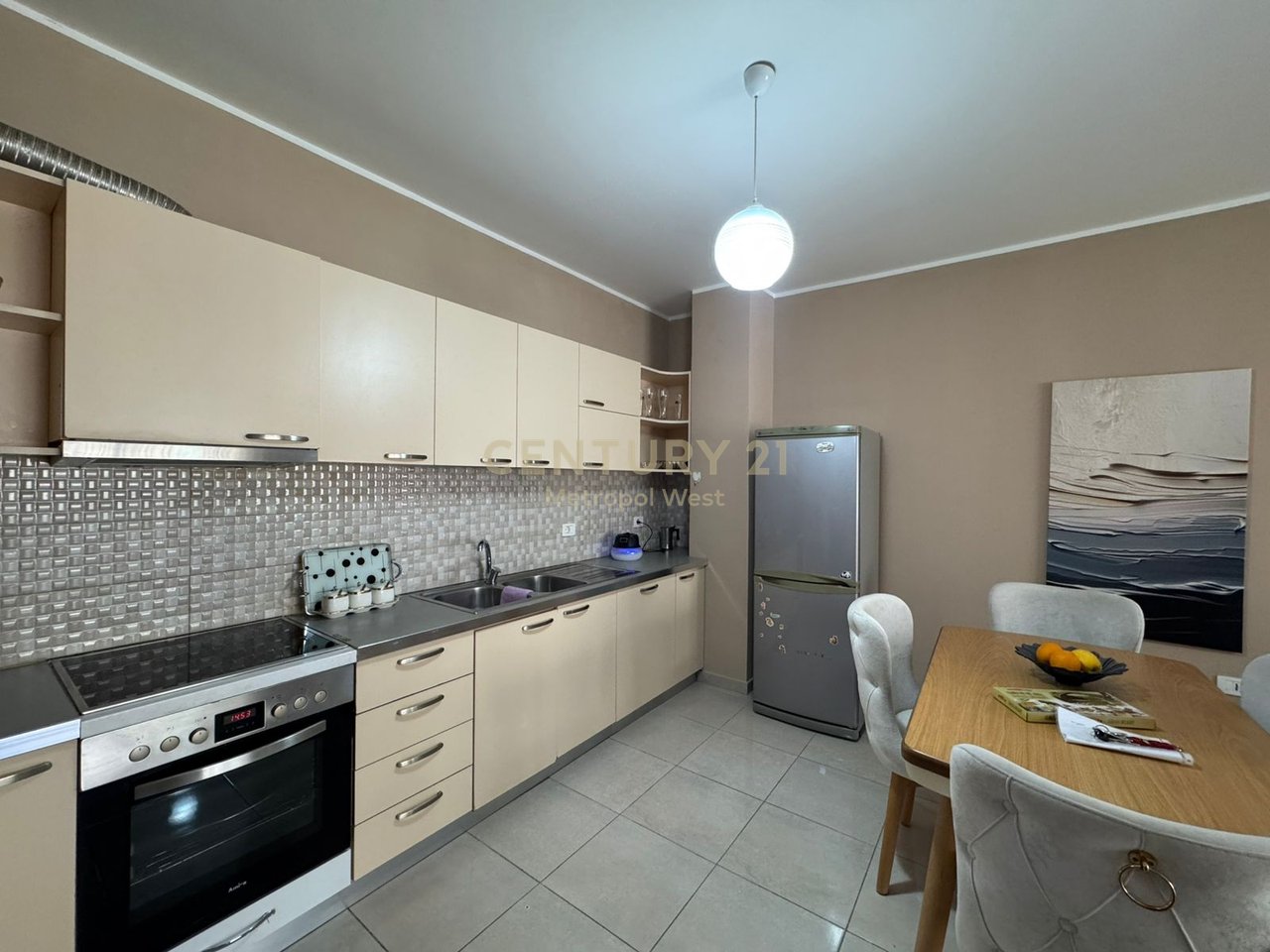 Restaurant Durres, apartment 2+1+2 for rent