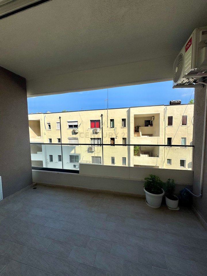 Restaurant Durres, apartment 2+1+2 for rent