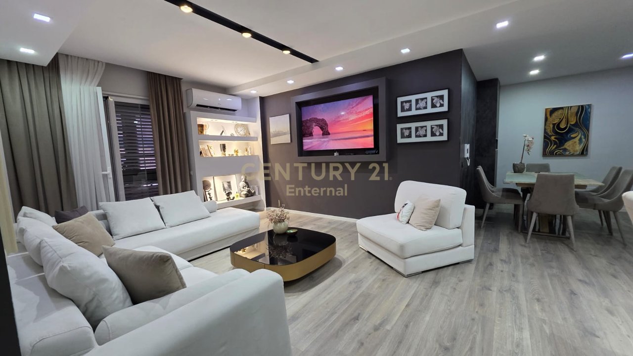 Apartament 2+1+2 Per Shitje ne Vlore