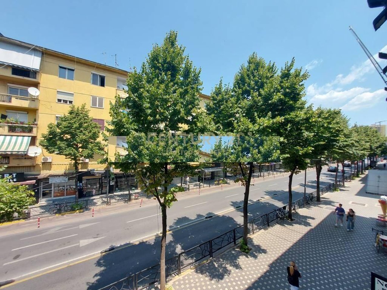 APARTAMENT  1+1 ME QIRA TE RRUGA E DURRËSIT