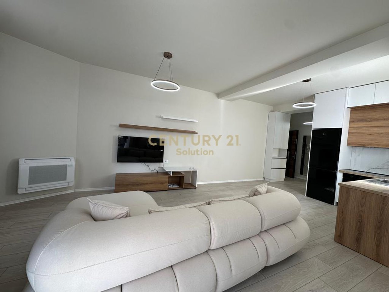 APARTMENT 1+1+ PARKING AT RIVER RESIDENCE!