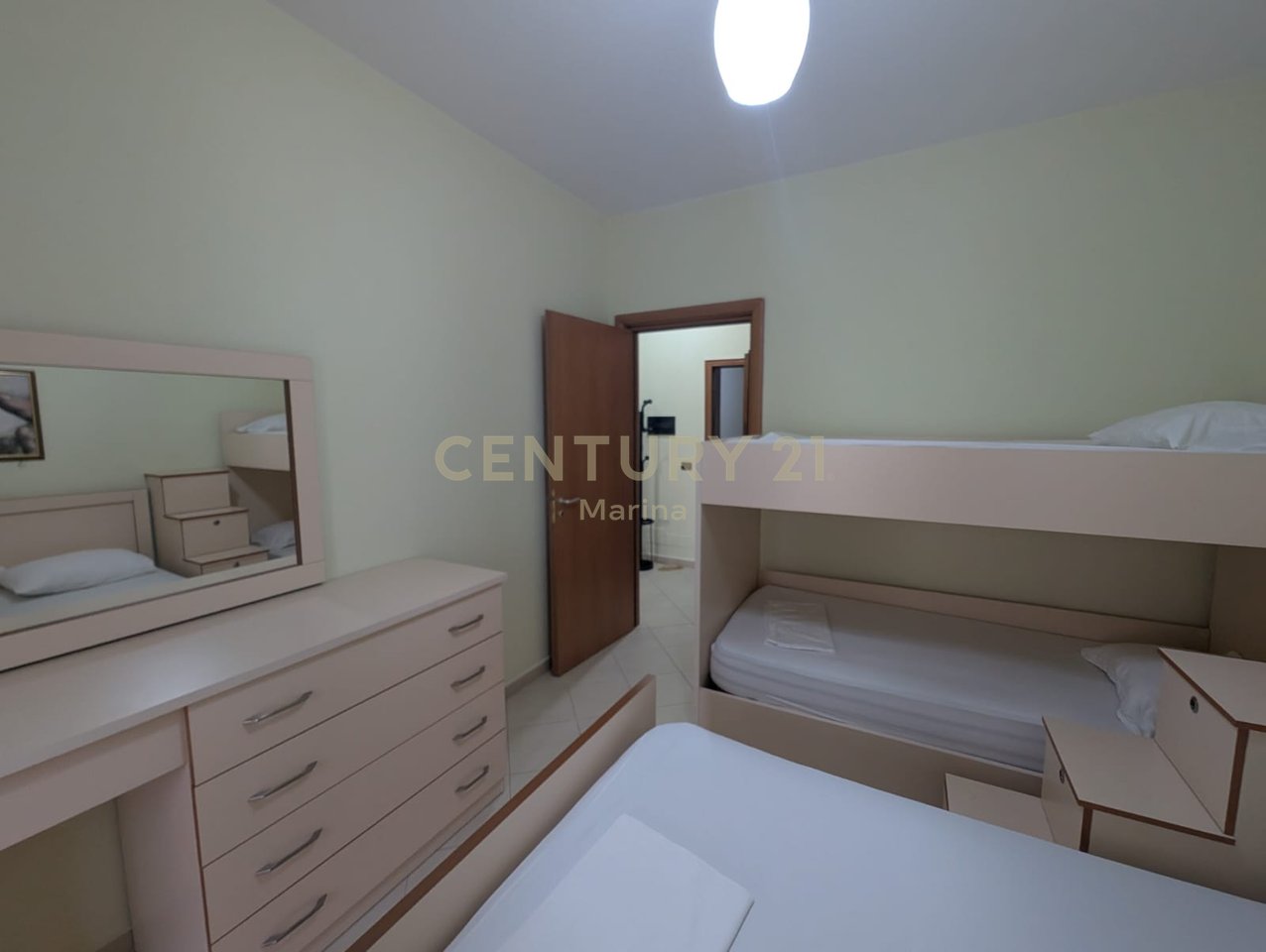 APARTAMET 1+1 ME PAMJE NE DET,NE LUNGOMARE!