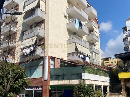 Shitet Apartament 2+1 në Fresk