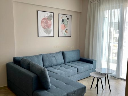 SHITET APARTAMENT 2+1 PRANE BULEVARDIT VLORE-SKELE !