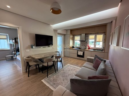 Jepet me Qira Apartament 2+1 ne Bllok