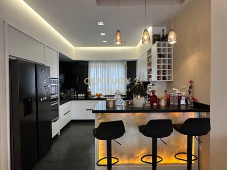 Modern Apartment 2+1+2 with 2 Parking Spaces for Sale at Dry Lake