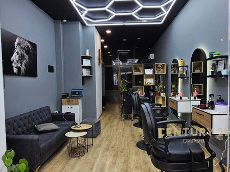 AMBIENT BIZNESI ME QIRA, PAS KOMPLEKSIT 'SQUARE 21' | Kati 0/fasade ne rruge