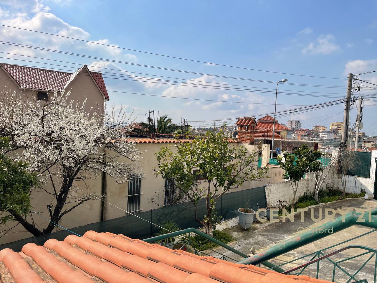 2+1 First-Floor Apartment in 3-Story Villa for Sale – Shkozë, Tirana