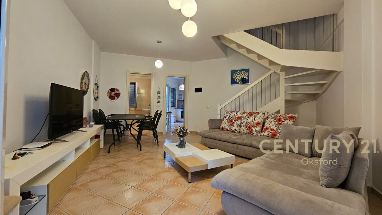 APARTAMENT DUPLEX 2+1+2+OBORR PËR SHITJE, TEK KOMPLEKSI 'LURA 1' NË GJIRIN E LALZIT