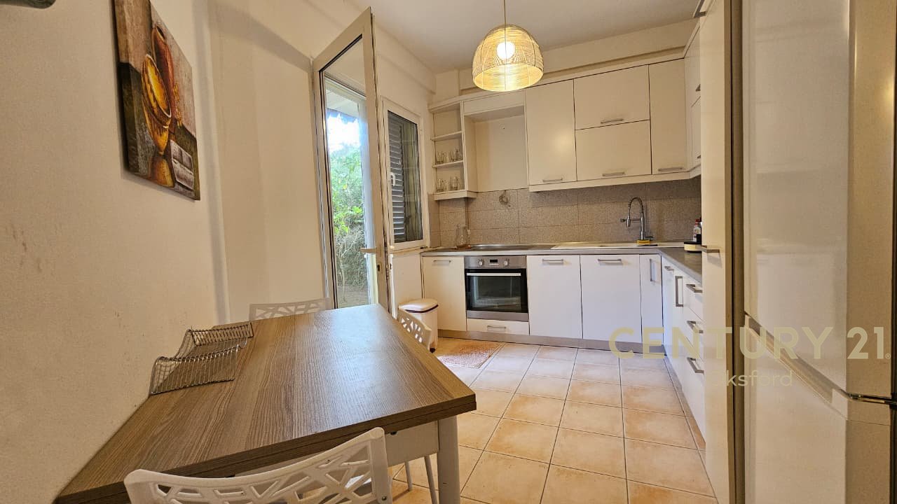 APARTAMENT DUPLEX 2+1+2+OBORR PËR SHITJE, TEK KOMPLEKSI 'LURA 1' NË GJIRIN E LALZIT