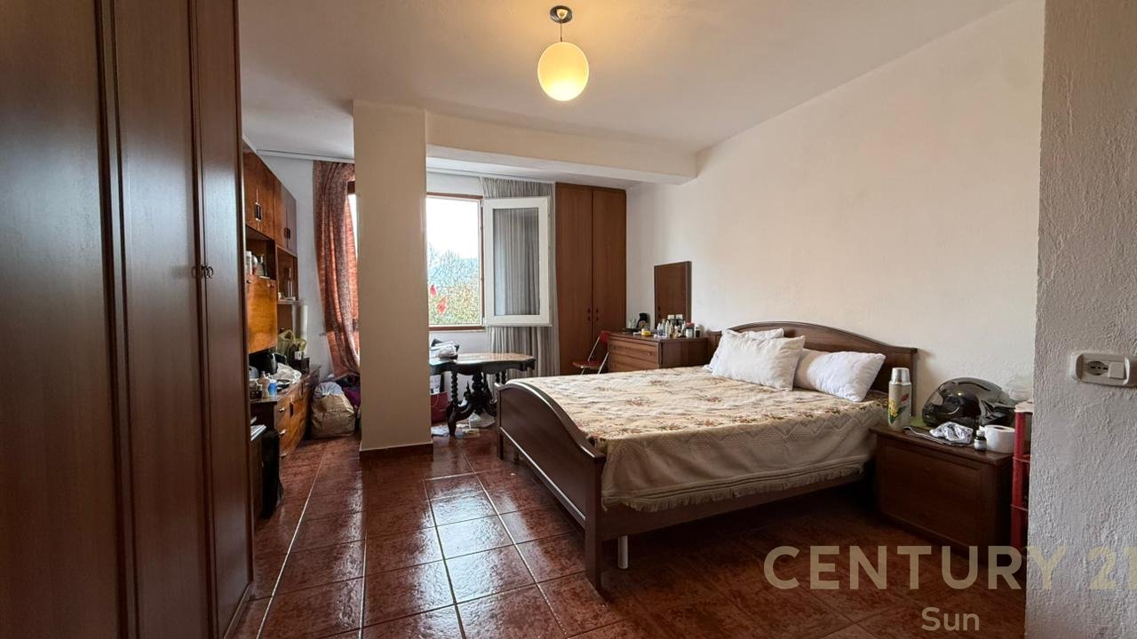 NEW BUILDING, SELLING 2+1 APARTMENT!