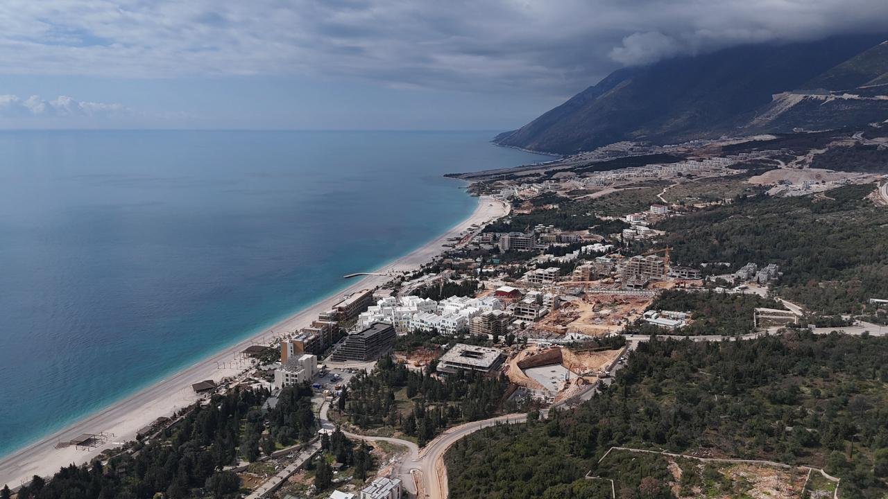 DHERMI, APPARTAMENTO 2+1+2 IN VENDITA