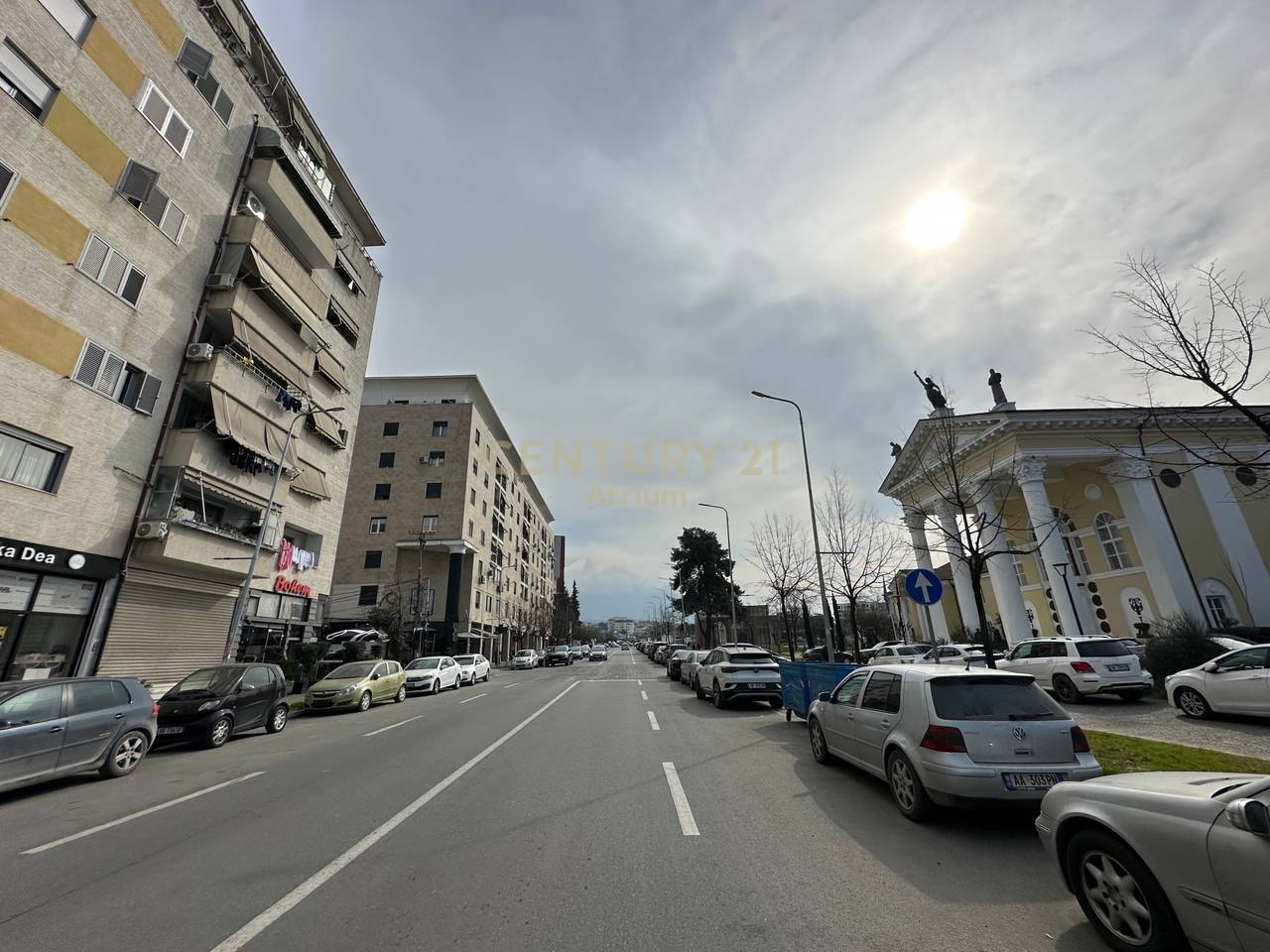 APARTAMENT 1+1 PER SHITJE NE KINOSTUDIO !