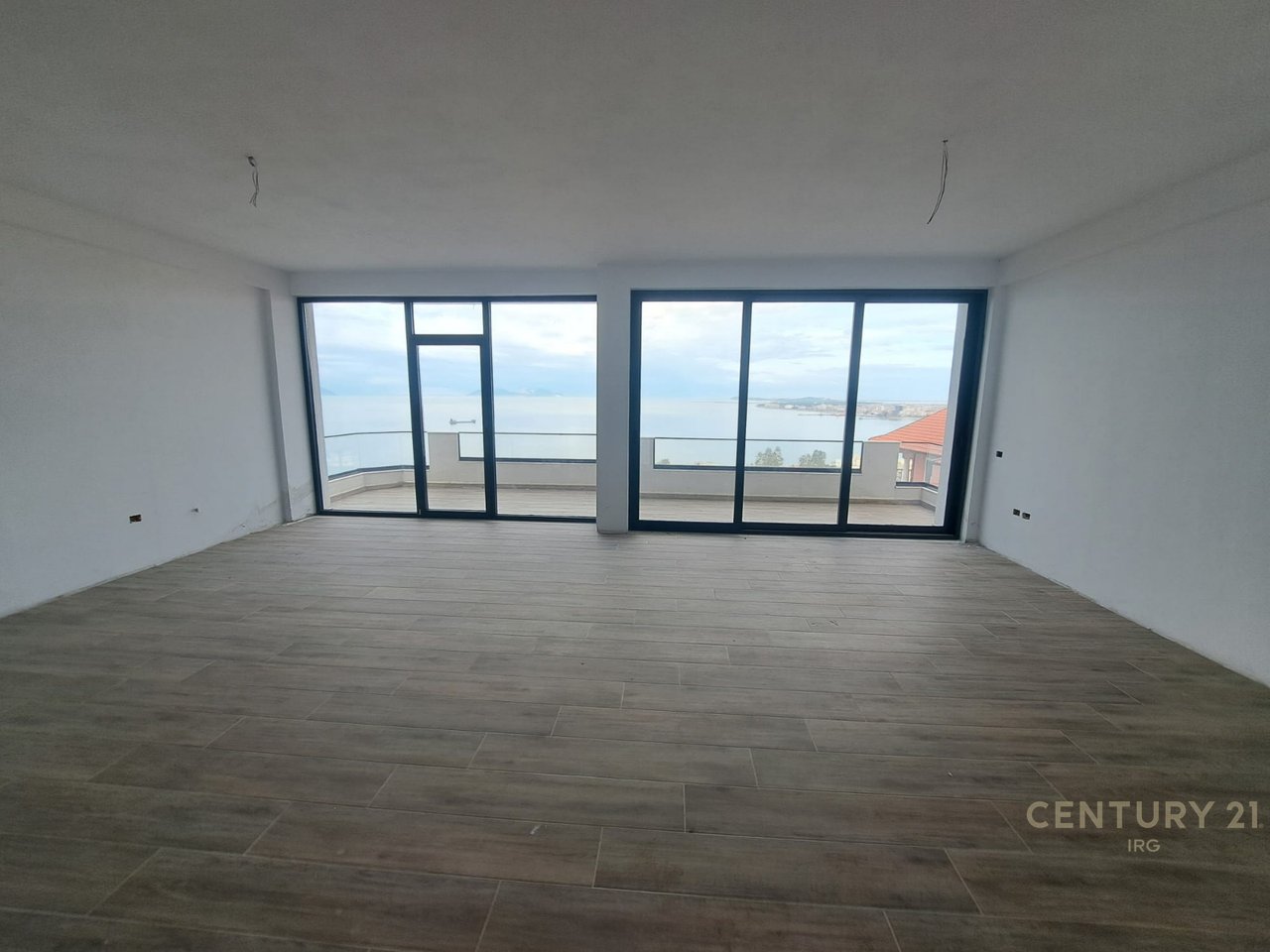 Apartament premium & ekskluziv për shitje në një nga zonat më elitare të Vlorë