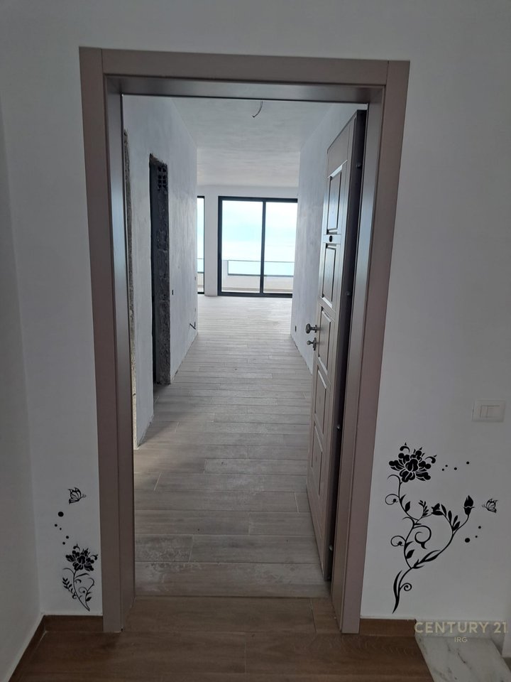 Apartament premium & ekskluziv për shitje në një nga zonat më elitare të Vlorë