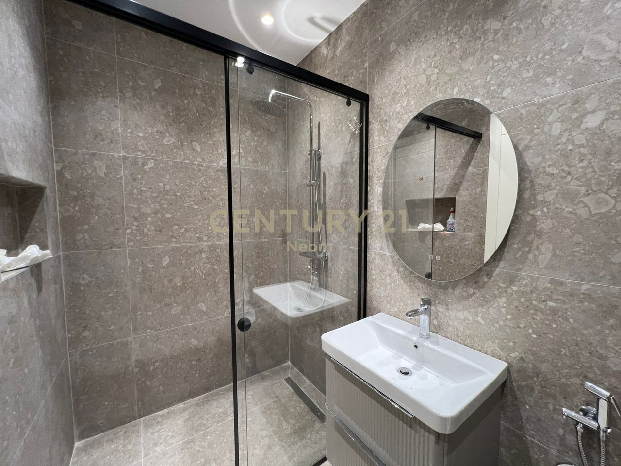 Apartament 2+1+2 për Shitje në Astir – 110 m²