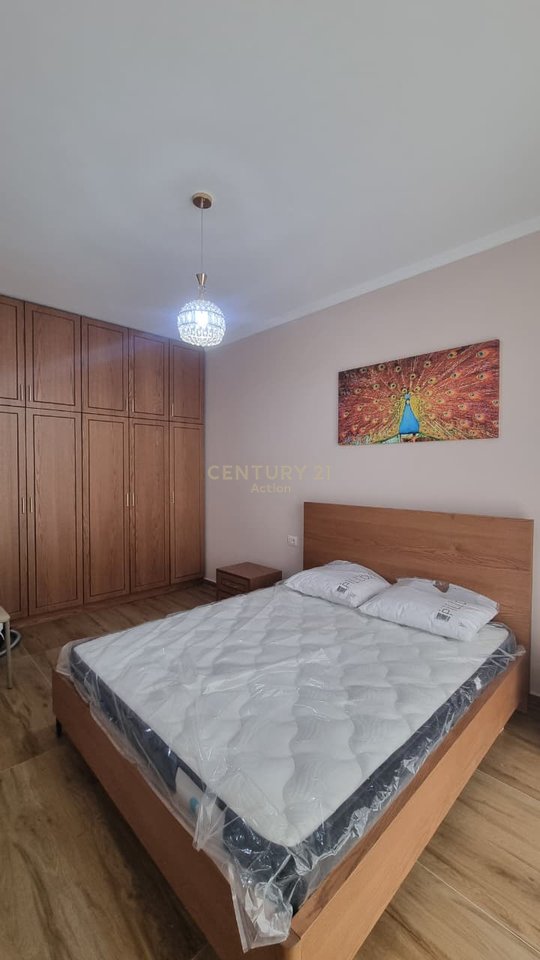 1+1+Parking space for rent at Zogu i Zi