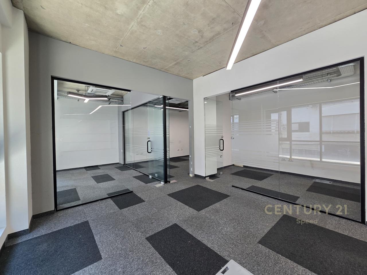 Commercial ambient available on Kosovareve Street