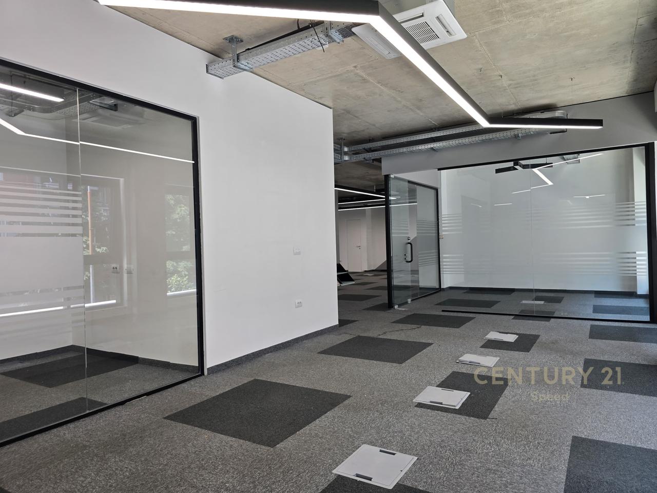 Commercial ambient available on Kosovareve Street