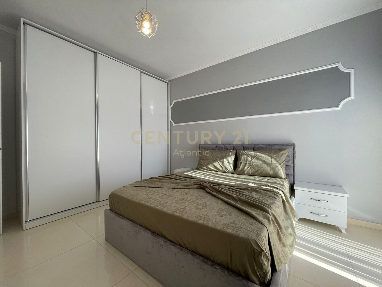 Shitet Apartament 1+1+2ballkone ne Plazh Iliria, Durres!