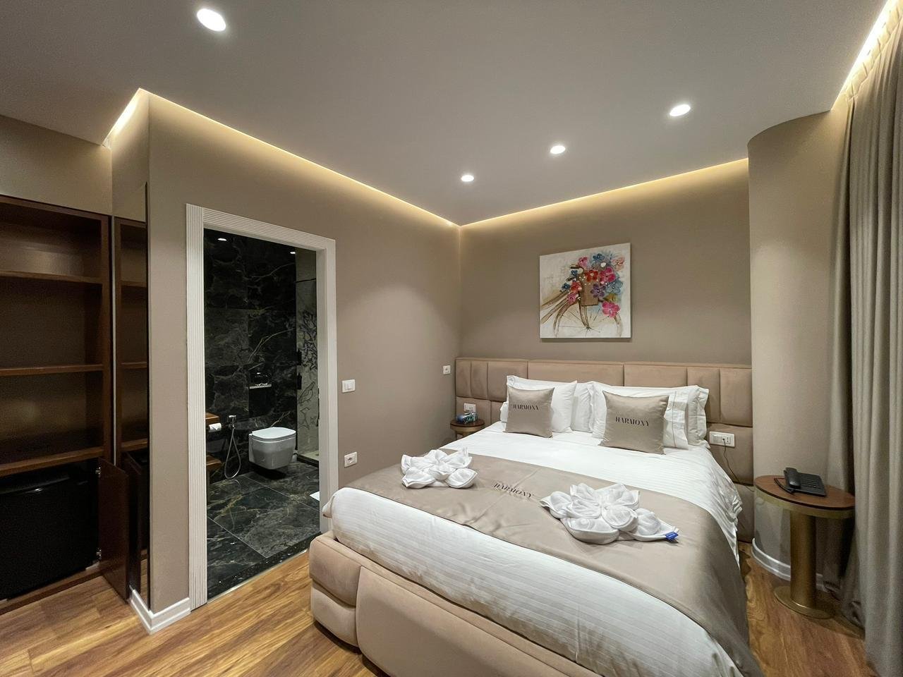 SHITET HOTEL NE VLORE!