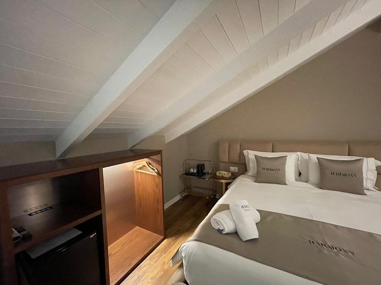 SHITET HOTEL NE VLORE!