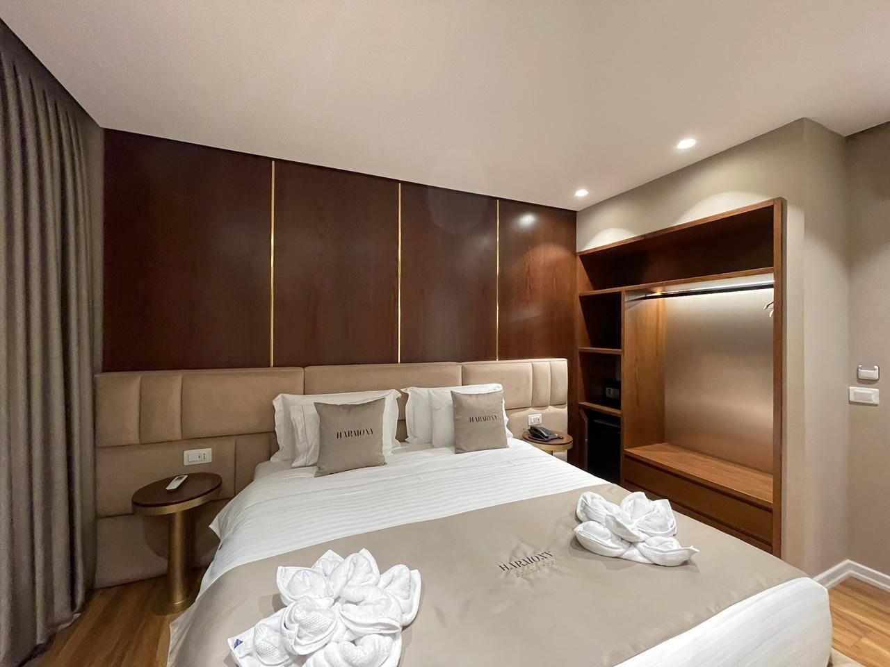 SHITET HOTEL NE VLORE!