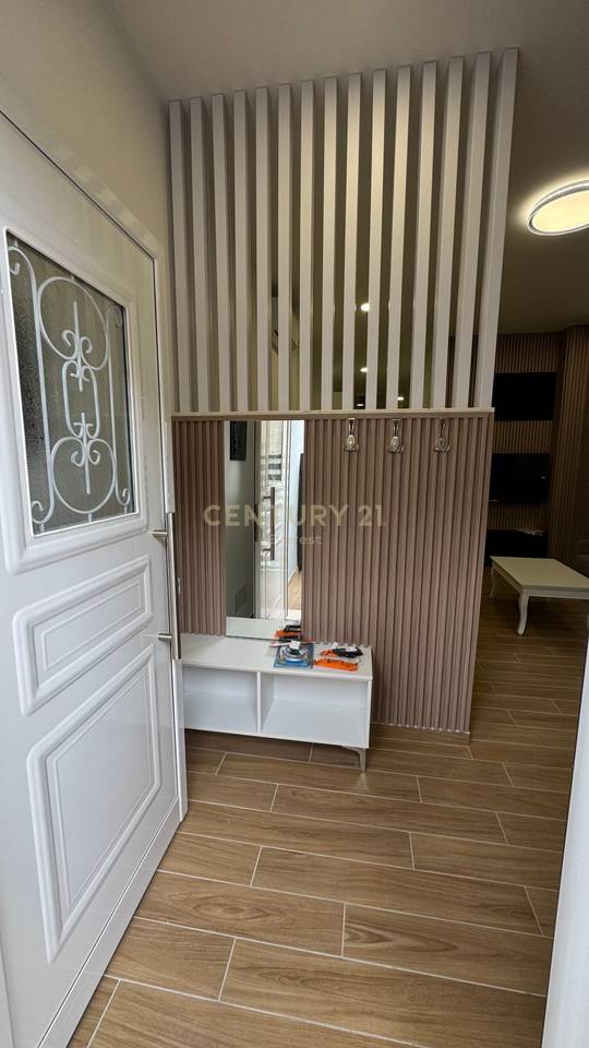 QENDER, APARTAMENT 1+1 PER SHITJE