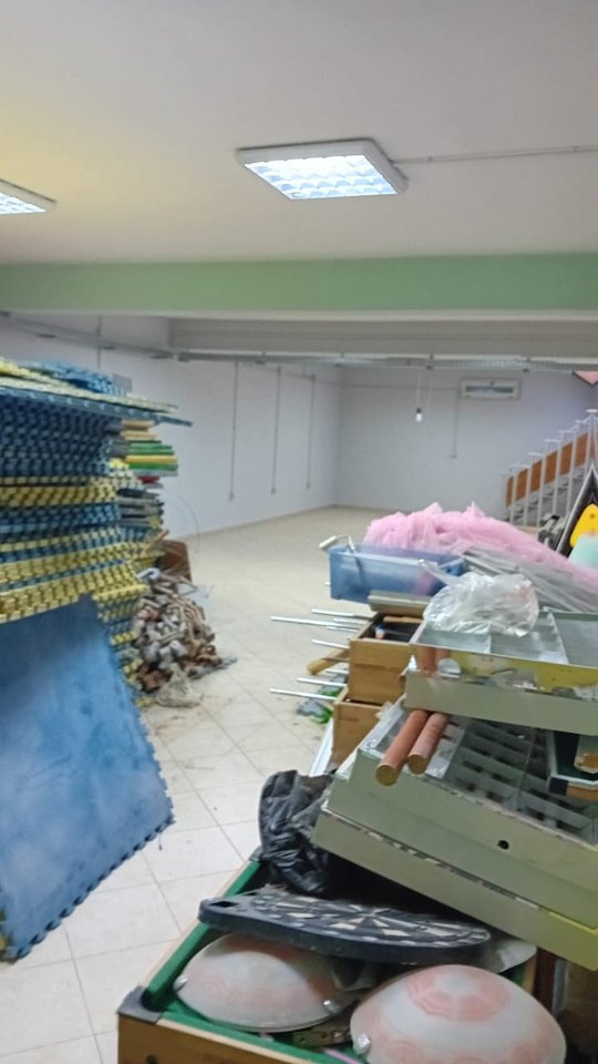 GARAGE FOR SALE IN THE CENTRAL NEIGHBORHOOD!